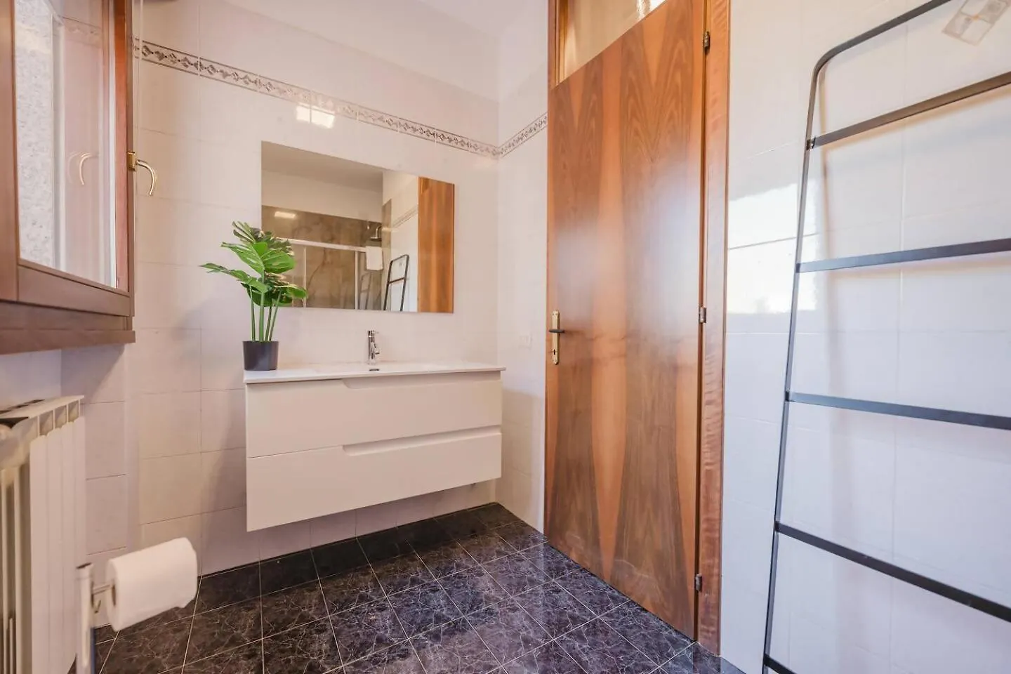 Unico Apartment 5 - 450 Mt From Mestre Station Wenecja